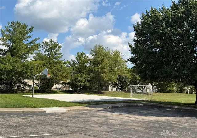 Listing Photo 2 - Condo for sale in building located at 3875 Thorngate Dr, Mason, OH 45040 - Unit #