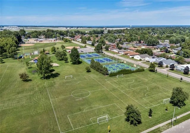 Listing Photo 2 - Condo for sale in building located at 1006 Stoney Springs Rd, Vandalia, OH 45377