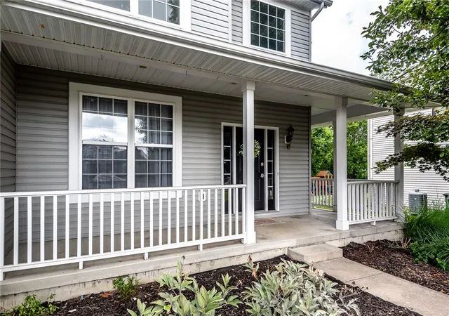 Photo 3 of Single family home for sale at 859 Dogwood Ct, Lebanon, OH 45036 | MLS# 967508 | Listing updated on 2026-09-01