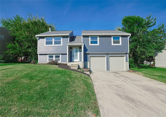 Photo 1 of Single family home for sale at 5569 Venus Ln, Fairfield, OH 45014 | MLS# 967487 | Listing updated on 2026-09-01