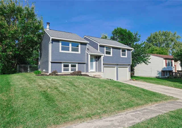 Photo 2 of Single family home for sale at 5569 Venus Ln, Fairfield, OH 45014 | MLS# 967487 | Listing updated on 2026-09-01