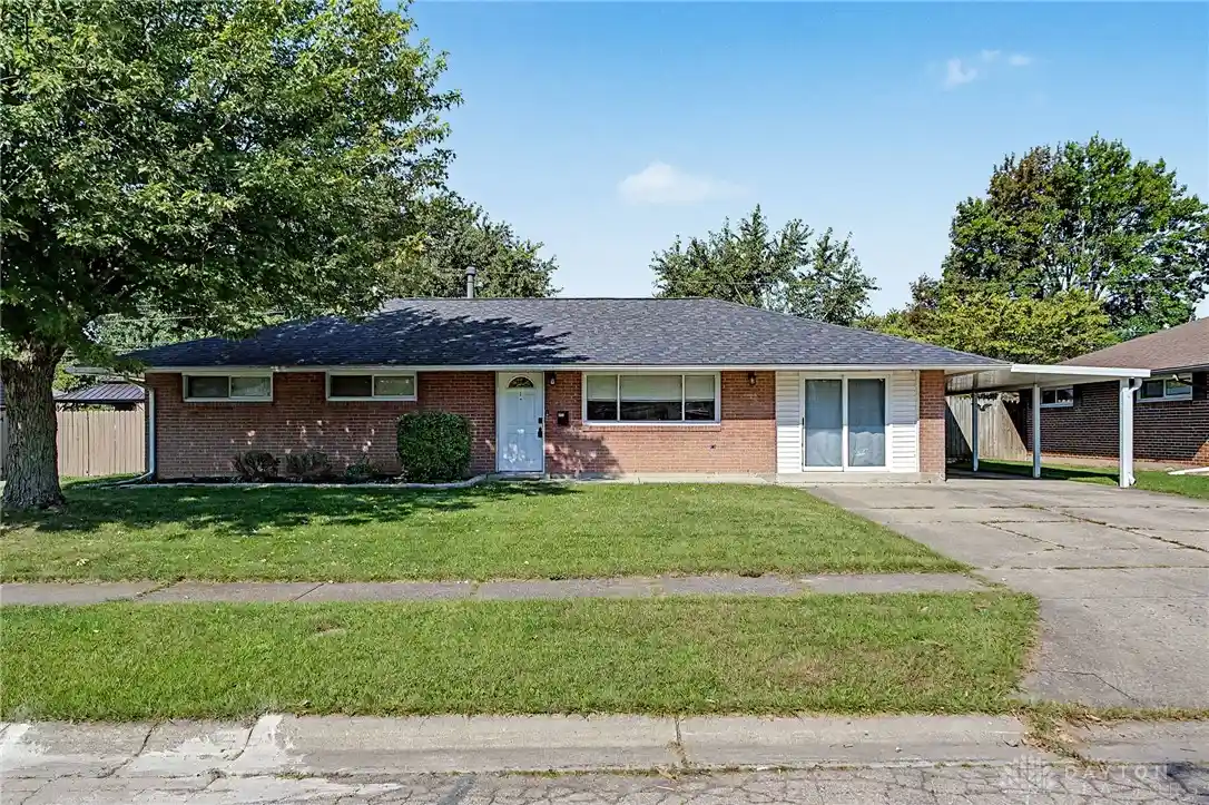 Photo 1 of Single family home for sale at 5813 Resik Dr, Dayton, OH 45424 | MLS# 968235 | Listing updated on 2026-10-18