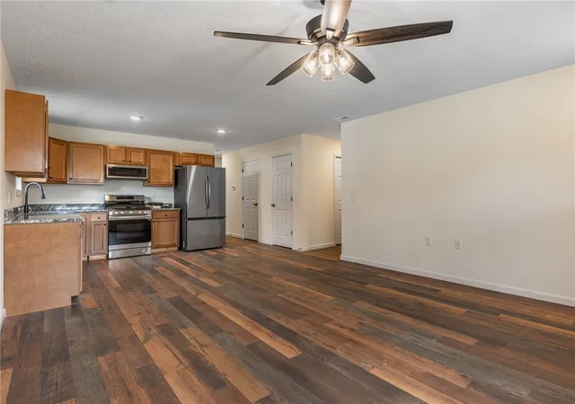 Photo 3 of Sale Pending at 126 Arthur Ave, Franklin, OH 45005 | MLS# 968599 | Listing updated on 2026-10-11