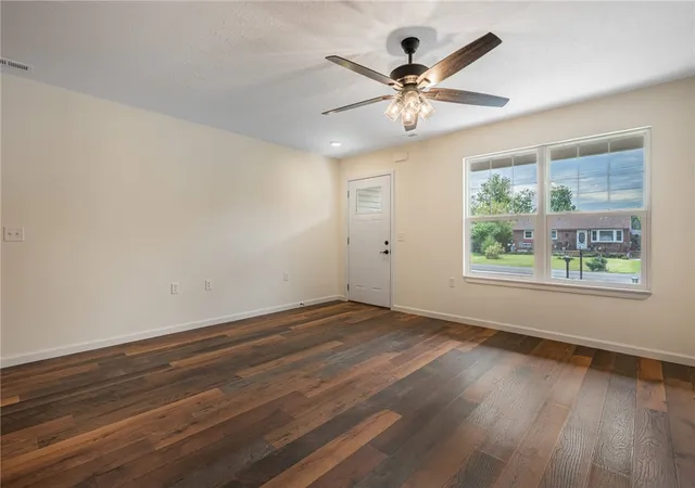 Photo 4 of Sale Pending at 126 Arthur Ave, Franklin, OH 45005 | MLS# 968599 | Listing updated on 2026-10-11