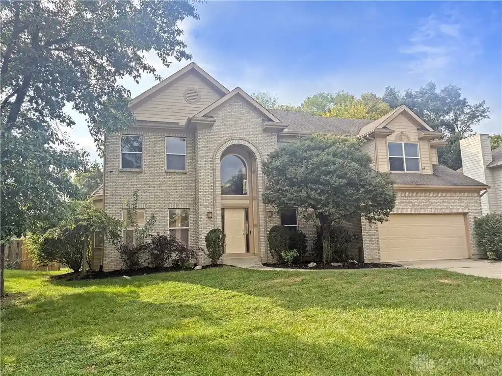 Single family home for sale at 5 Sycamore Springs Dr, Springboro, OH 45066 | MLS# 968670