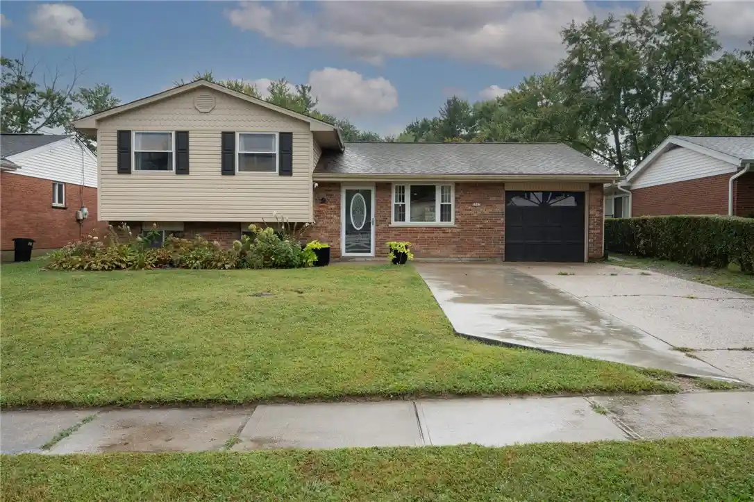 Photo 1 of Single family home for sale at 8965 Zoellner Dr, Cincinnati, OH 45251 | MLS# 968695 | Listing updated on 2026-10-14