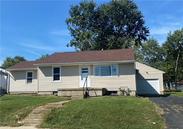Photo 2 of Single family home for sale at 730 Gordon St, Piqua, OH 45356 | MLS# 969023 | Listing updated on 2026-10-07