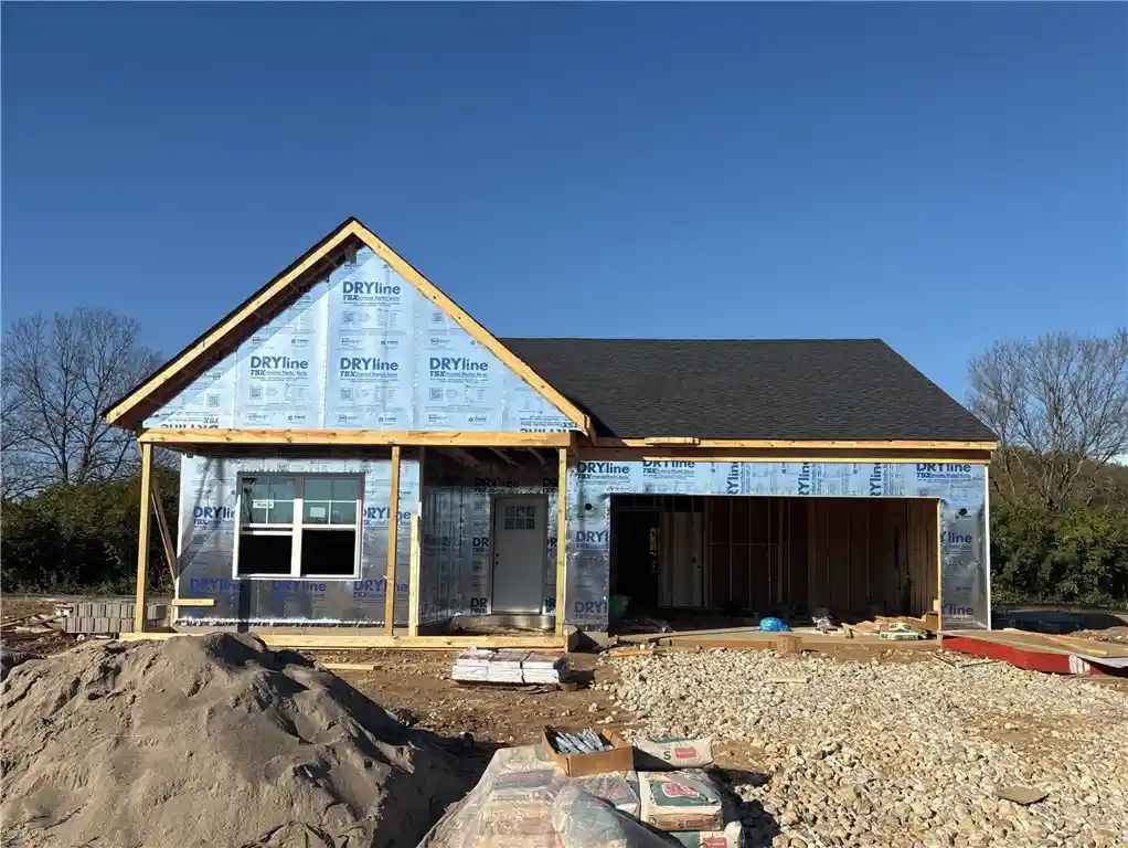 Single family home for sale at 739 W Arlington Dr, Trenton, OH 45067 | MLS# 969075