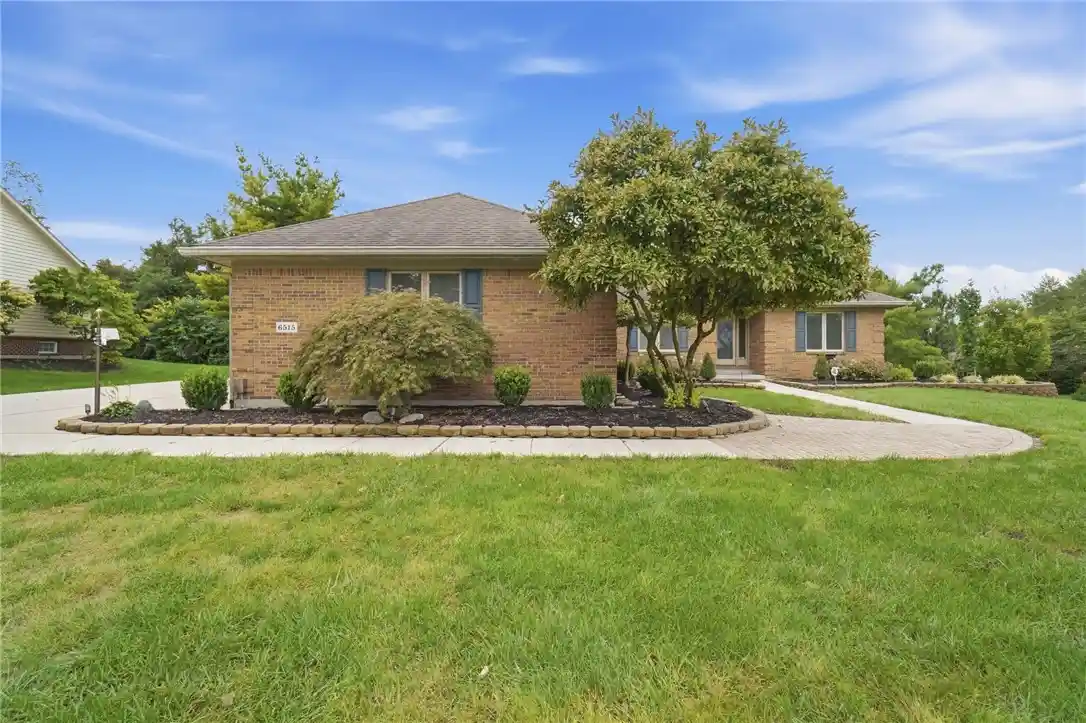 Photo 1 of Sale Pending at 6515 Canterbury Dr, Franklin, OH 45005 | MLS# 969180 | Listing updated on 2026-10-28