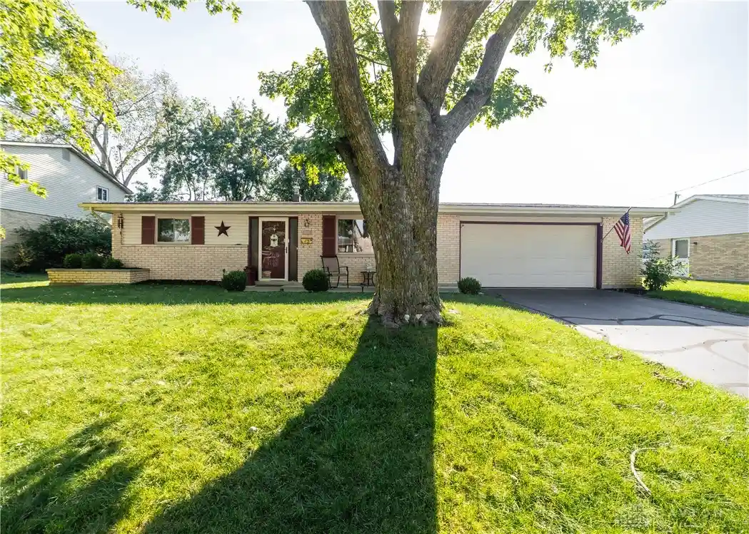 Photo 1 of Single family home for sale at 1039 Heathwood Dr, Englewood, OH 45322 | MLS# 969056 | Listing updated on 2026-10-28