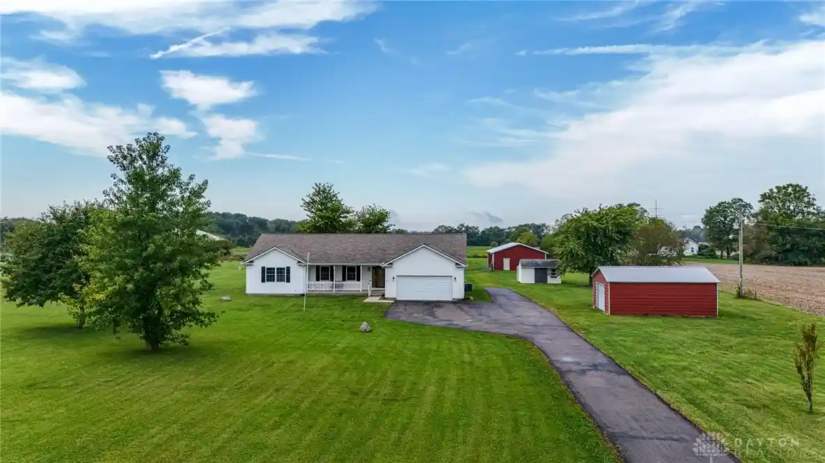 Photo 1 of Single family home for sale at 6880 Bard Rd, Tipp City, OH 45371 | MLS# 969218 | Listing updated on 2026-10-18
