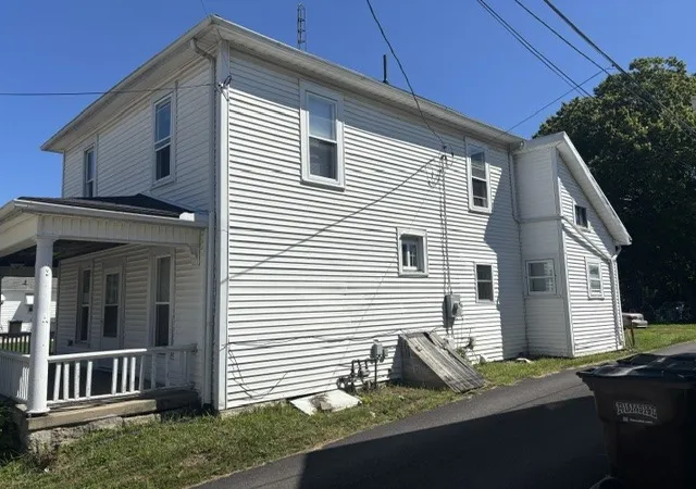 Photo 3 of Single family home for sale at 219 Gordon St, Piqua, OH 45356 | MLS# 969530 | Listing updated on 2026-09-23