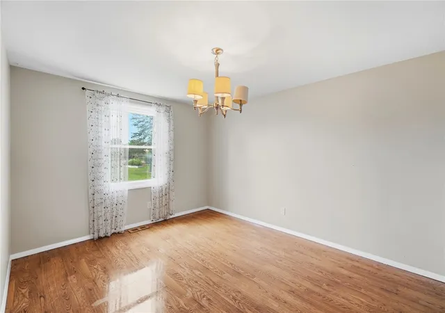 Photo 4 of Single family home for sale at 2033 Malibu Trl, Xenia, OH 45385 | MLS# 969517 | Listing updated on 2026-09-23
