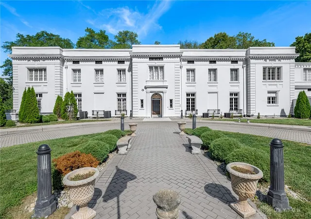 Photo 1 of Mansion for sale at 3500 Governors Trl, Dayton, OH 45409 | MLS# 969611 | Listing updated on 2026-09-24