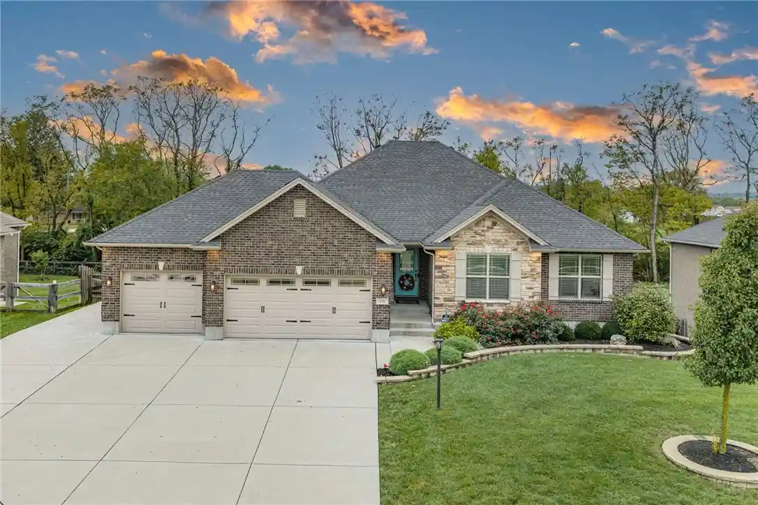 Photo 1 of Single family home for sale at 156 Wolf Crk Ct, Franklin, OH 45005 | MLS# 969498 | Listing updated on 2026-10-25
