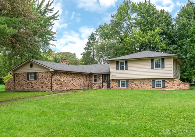 Photo 1 of Sale Pending at 3132 Southfield Dr, Beavercreek, OH 45434 | MLS# 969687 | Listing updated on 2026-10-07