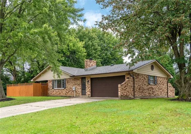 Photo 3 of Sale Pending at 3132 Southfield Dr, Beavercreek, OH 45434 | MLS# 969687 | Listing updated on 2026-10-07