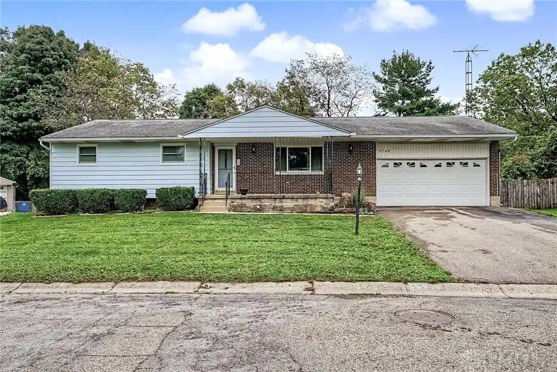 Photo 1 of Single family home for sale at 5748 Mallard Dr, Dayton, OH 45424 | MLS# 969474 | Listing updated on 2026-10-22