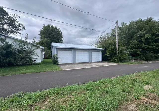 Photo 3 of Sale Pending at 435 Orr St, Piqua, OH 45356 | MLS# 969711 | Listing updated on 2026-10-05