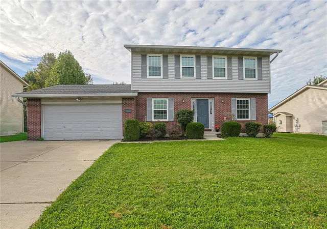 Photo 1 of Single family home for sale at 2041 Apple Knoll Ln, Middletown, OH 45044 | MLS# 969672 | Listing updated on 2026-09-30