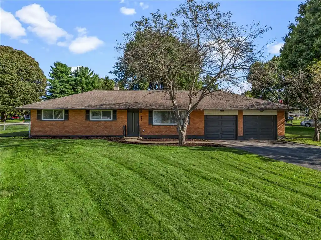 Photo 1 of Sale Pending at 1072 Yellowstone Rd, Xenia, OH 45385 | MLS# 969713 | Listing updated on 2026-10-22