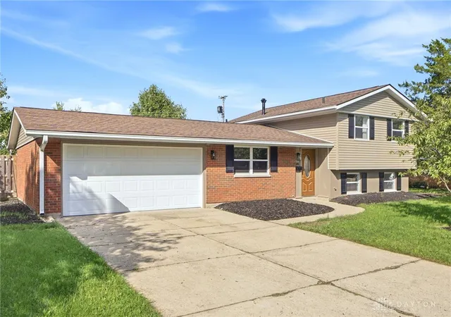 Photo 1 of Sale Pending at 281 Fairway Dr, Fairborn, OH 45324 | MLS# 969604 | Listing updated on 2026-10-05