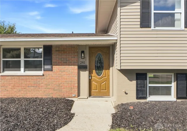 Photo 2 of Sale Pending at 281 Fairway Dr, Fairborn, OH 45324 | MLS# 969604 | Listing updated on 2026-10-05
