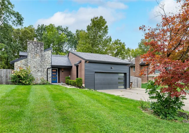 Photo 1 of Single family home for sale at 7249 Pepperton Ct, Dayton, OH 45415 | MLS# 969510 | Listing updated on 2026-10-01