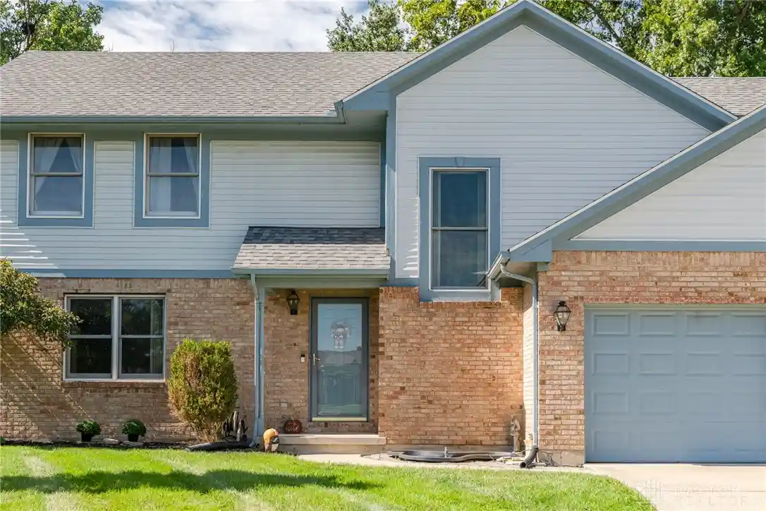 Single family home for sale at 10053 Village Tree Ct, Miamisburg, OH 45342 | MLS# 969826