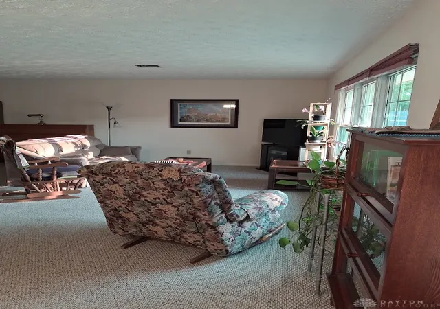 Photo 2 of Single family home for sale at 1419 Arlington Dr, Fairborn, OH 45324 | MLS# 969835 | Listing updated on 2026-10-05
