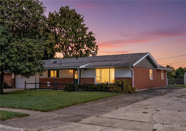 Photo 3 of Single family home for sale at 1021 Cottage Ct Dr, Fairborn, OH 45324 | MLS# 969820 | Listing updated on 2026-09-27