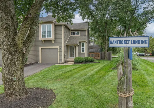 Listing Photo 2 - Condo for sale in building located at 102 Nantucket Lndg, Dayton, OH 45458
