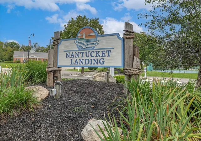 Listing Photo 4 - Condo for sale in building located at 102 Nantucket Lndg, Dayton, OH 45458