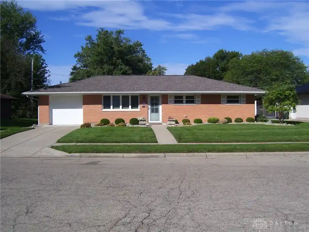 Photo 1 of Single family home for sale at 802 Louise, Xenia, OH 45385 | MLS# 969824 | Listing updated on 2026-10-17
