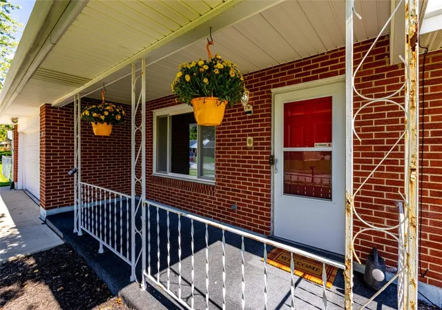 Photo 2 of Single family home for sale at 634 Martin Dr, Xenia, OH 45385 | MLS# 969620 | Listing updated on 2026-10-06