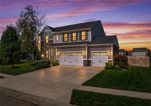 Photo 1 of Single family home for sale at 1950 Stone Crk Blvd, Dayton, OH 45458 | MLS# 969964 | Listing updated on 2026-10-27