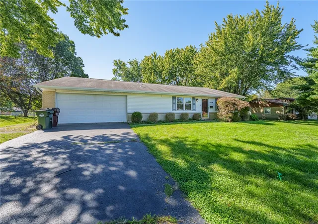 Photo 2 of Single family home for sale at 3078 Vineland Trl, Beavercreek, OH 45430 | MLS# 969953 | Listing updated on 2026-10-12