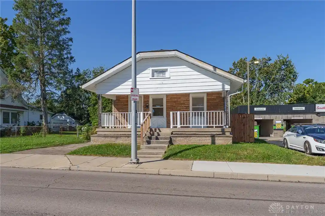Photo 1 of Single family home for sale at 2025 S Smithville Rd, Dayton, OH 45420 | MLS# 970033 | Listing updated on 2026-10-24