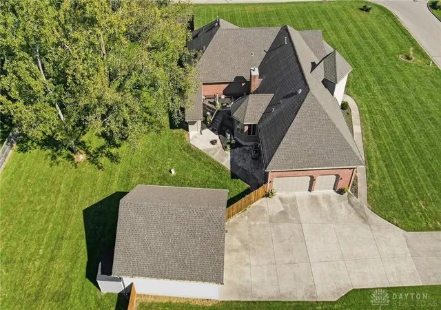 Photo 2 of Single family home for sale at 1576 Meadowlands Dr, Fairborn, OH 45324 | MLS# 970013 | Listing updated on 2026-10-01