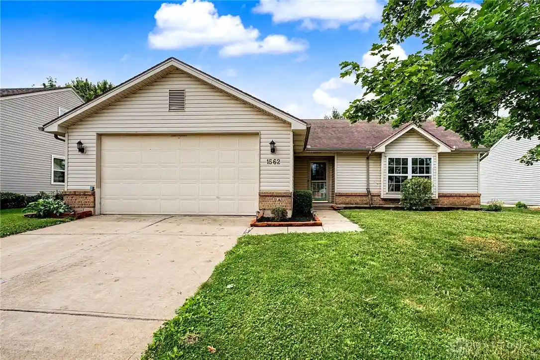Photo 1 of Single family home for sale at 1562 Farrington Dr, Dayton, OH 45420 | MLS# 970057 | Listing updated on 2026-10-12