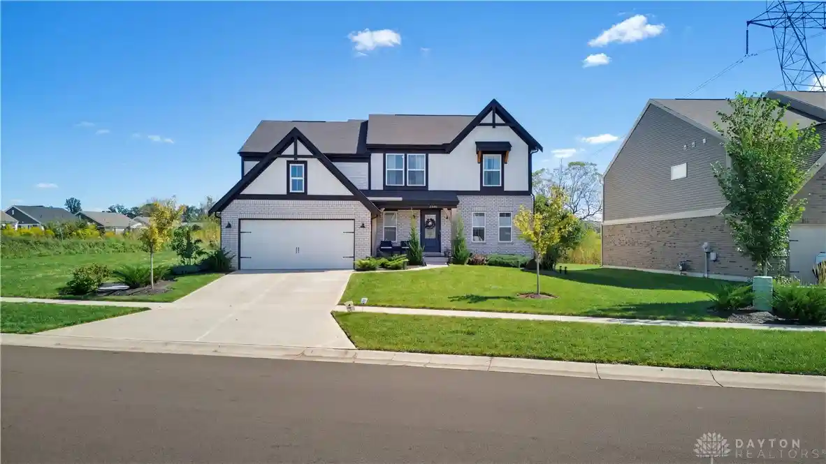 Photo 1 of Single family home for sale at 5307 Greenview Ln, Lebanon, OH 45036 | MLS# 970091 | Listing updated on 2026-10-25