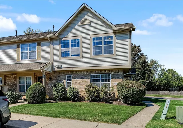 Condo for sale at 9267 Captiva Bay Dr, Miamisburg, OH 45342 | MLS# 970085