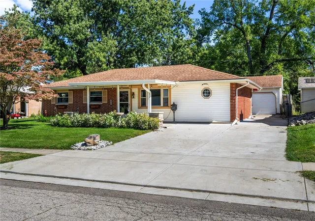 Photo 3 of Single family home for sale at 1613 Wigwam Trl, Xenia, OH 45385 | MLS# 970144 | Listing updated on 2026-10-09