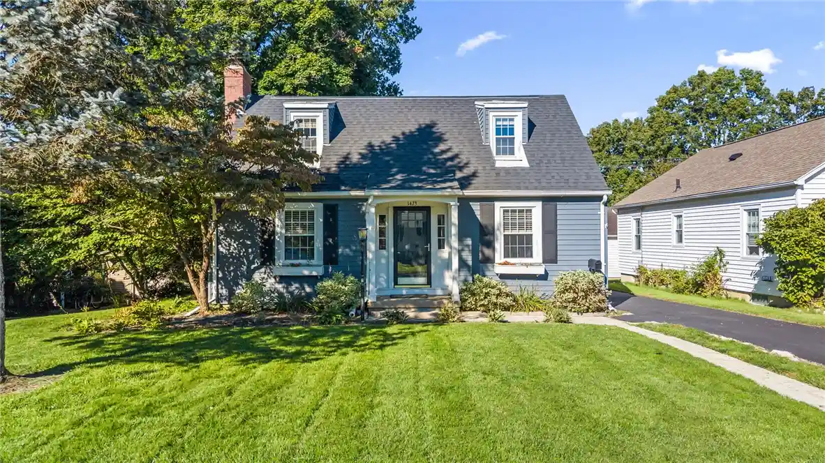 Photo 1 of Sale Pending at 1423 Crestview Dr, Springfield, OH 45504 | MLS# 969900 | Listing updated on 2026-10-23