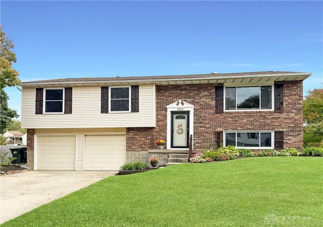Photo 1 of Single family home for sale at 1022 Sundance Dr, Miamisburg, OH 45342 | MLS# 970241 | Listing updated on 2026-10-05