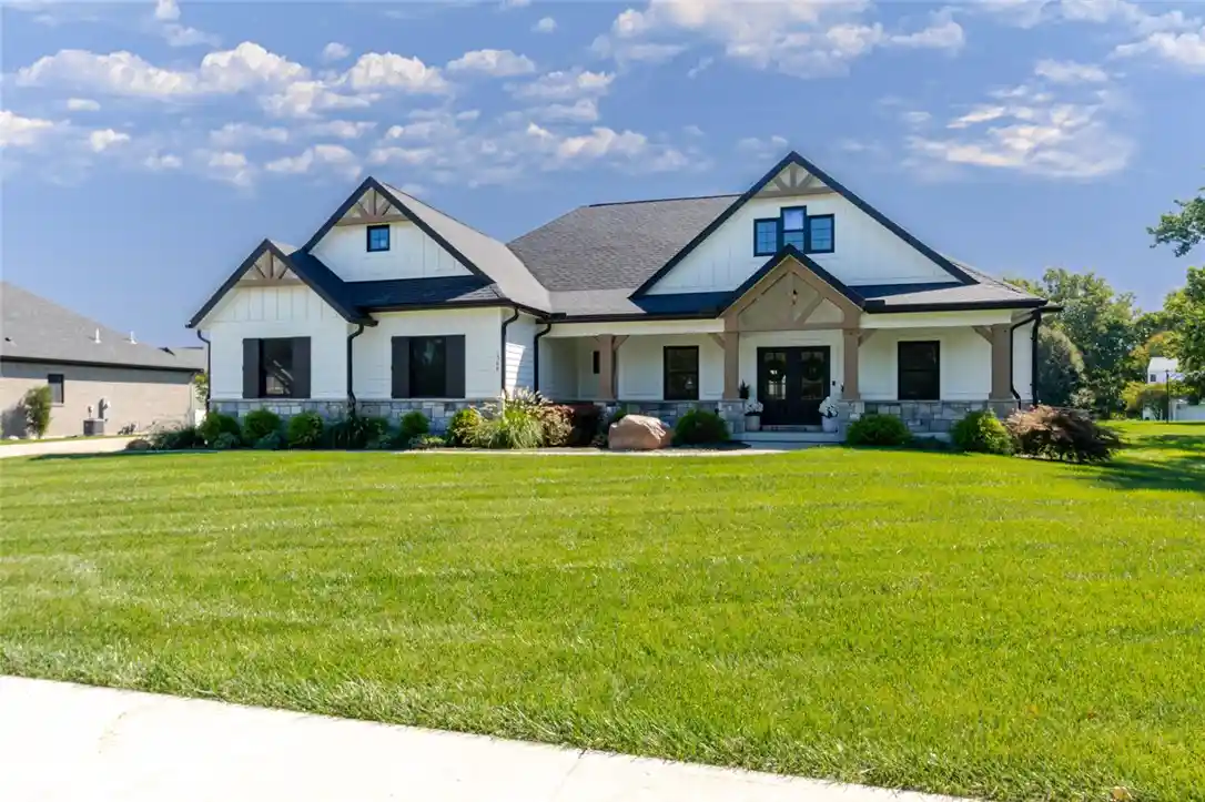 Photo 1 of Single family home for sale at 1568 Creekwood Dr, Troy, OH 45373 | MLS# 970177 | Listing updated on 2026-10-13