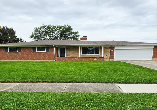 Photo 1 of Single family home for sale at 406 E Edgewood St, Sidney, OH 45365 | MLS# 970333 | Listing updated on 2026-10-03
