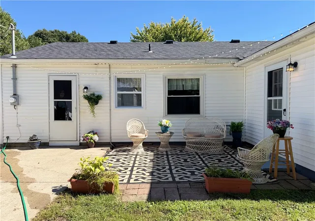 Photo 2 of Sale Pending at 15 Thornton Dr, Fairborn, OH 45324 | MLS# 970215 | Listing updated on 2026-10-03