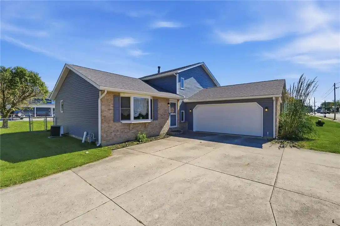 Photo 1 of Single family home for sale at 210 N Main St, Jackson Center, OH 45334 | MLS# 970191 | Listing updated on 2026-10-16