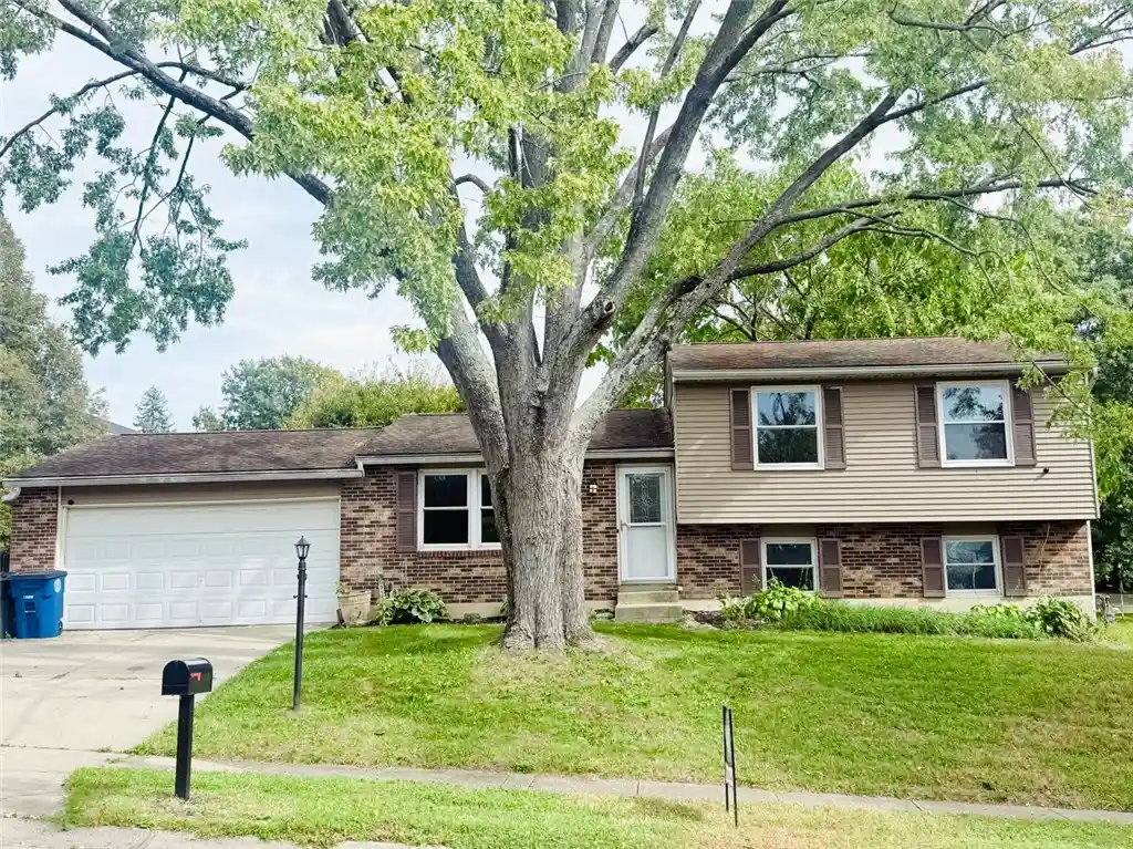 Photo 1 of Sale Pending at 5210 Strathaven Dr, Dayton, OH 45424 | MLS# 970376 | Listing updated on 2026-10-15